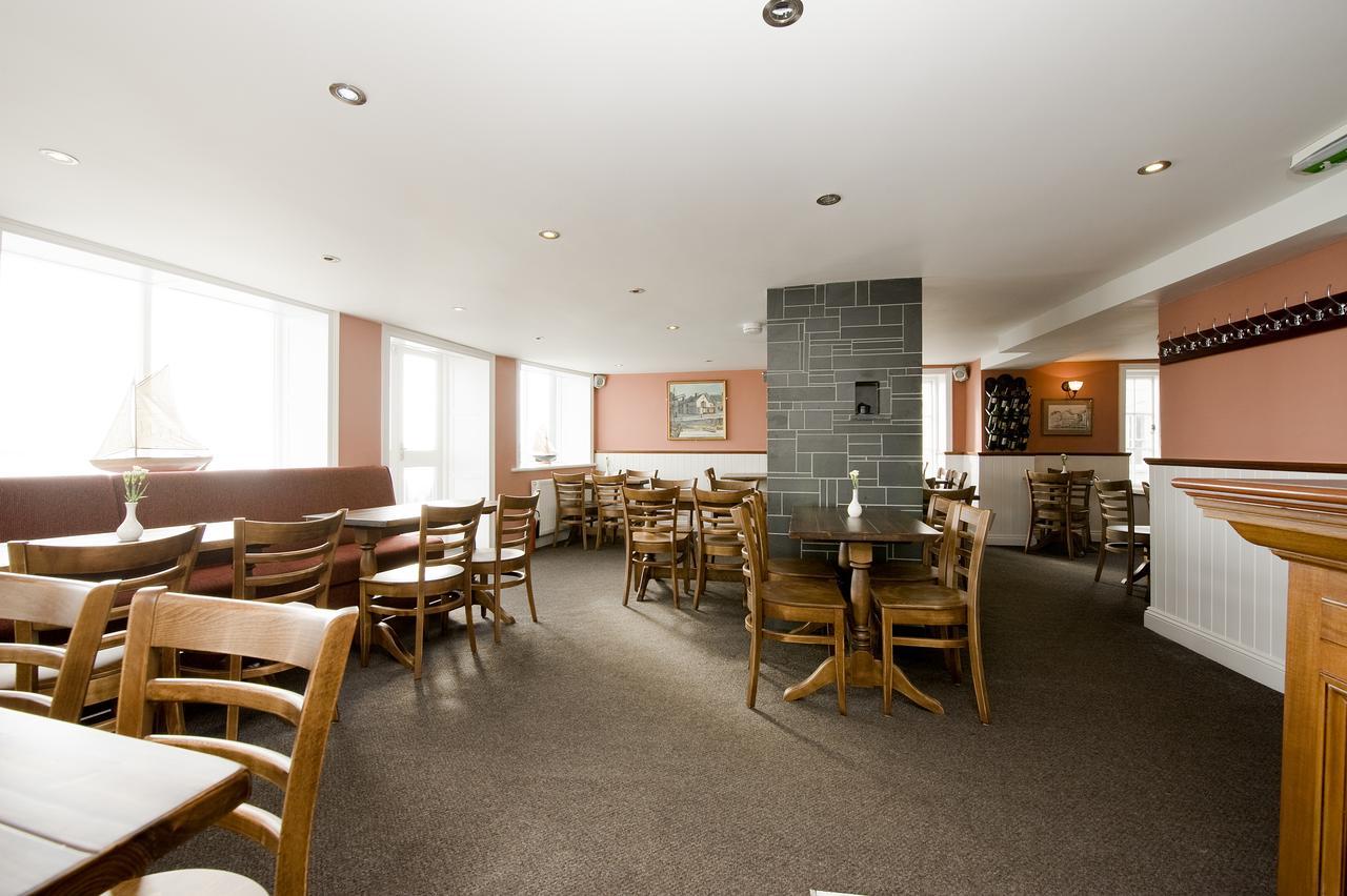 The Britannia Coaching Inn Aberdyfi Bagian luar foto