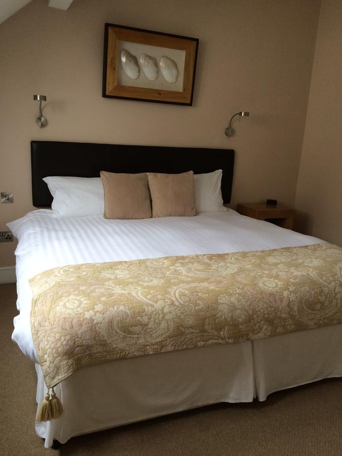 The Britannia Coaching Inn Aberdyfi Bagian luar foto